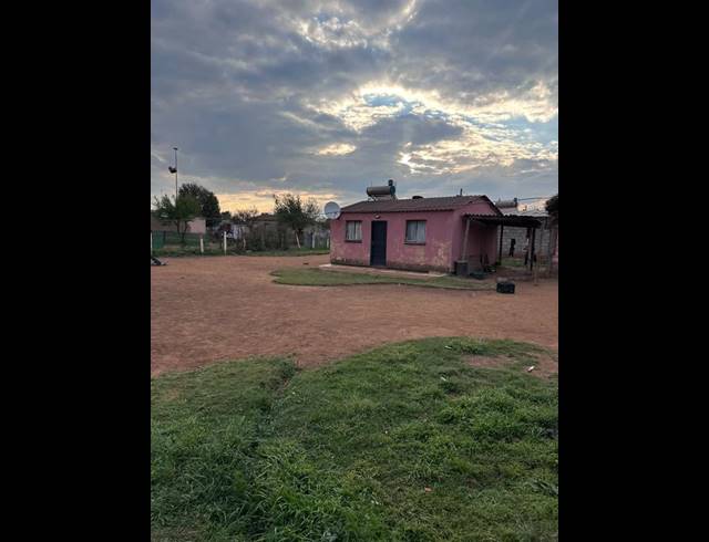 2 BEDROOM HOUSE FOR SALE IN VILLA LIZA